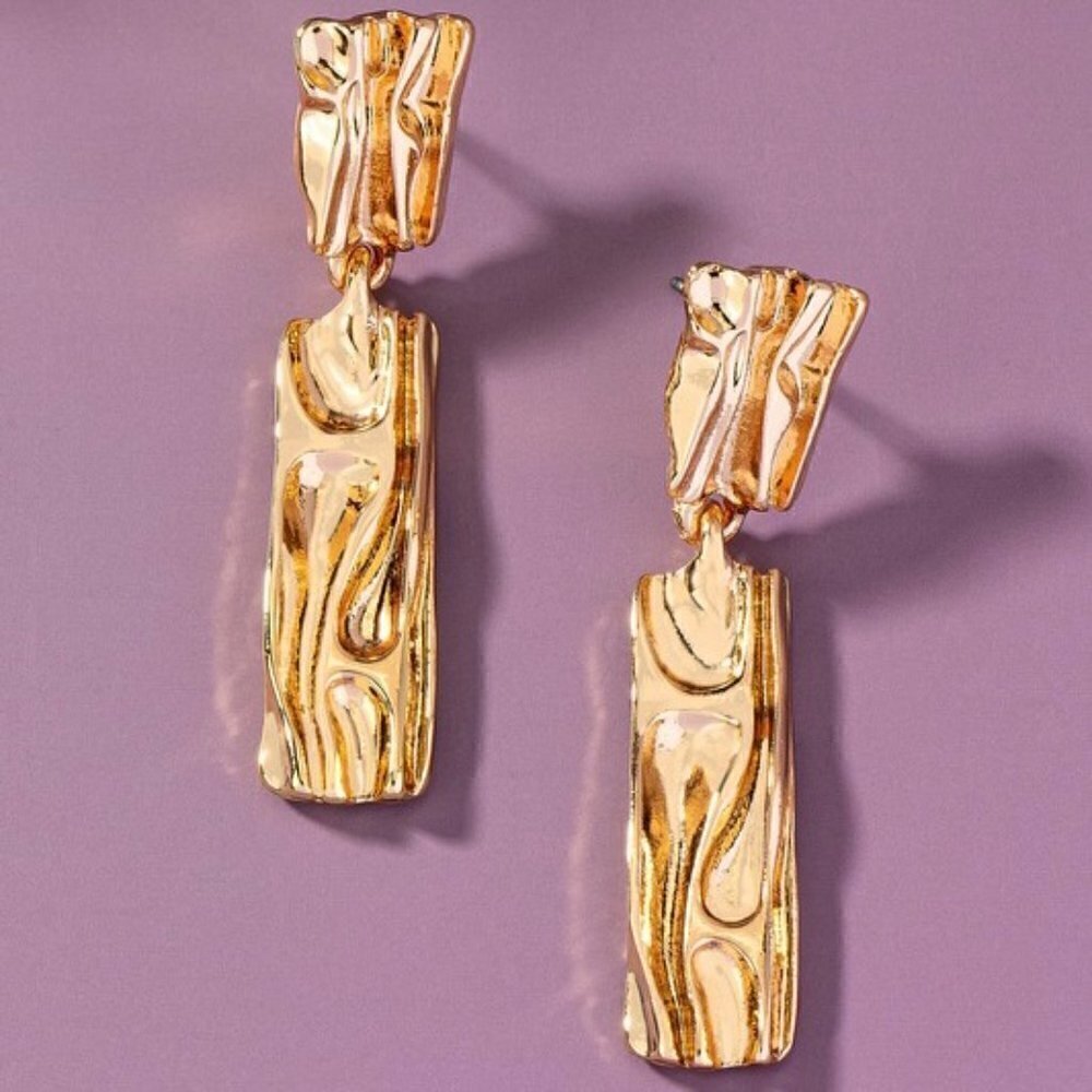 VIENNE GOLD HAMMERED DROP EARRINGS
